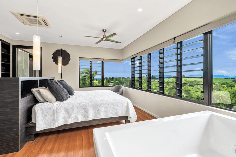 25 Kimberley Drive, INNISFAIL, QLD 4860