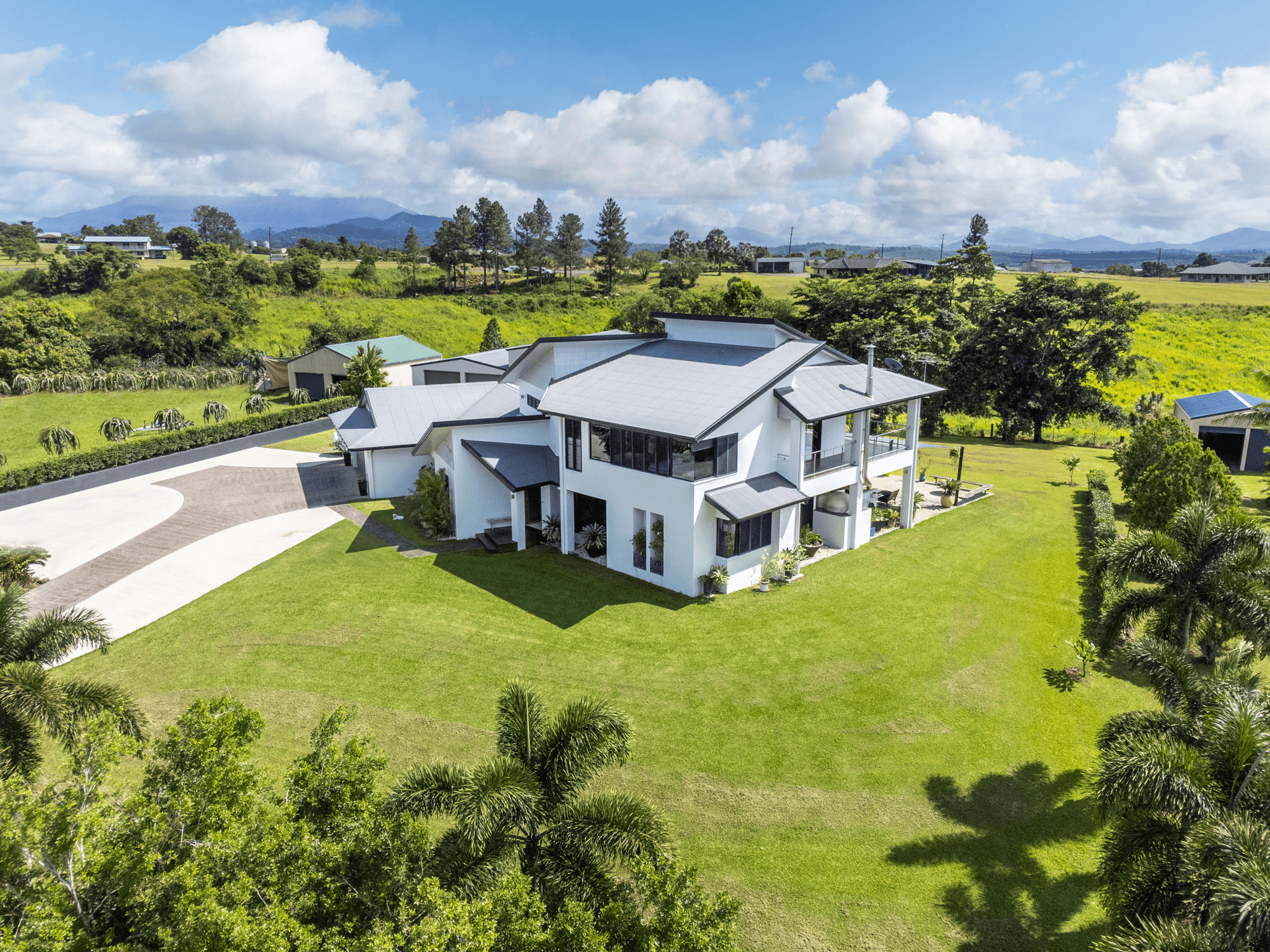 25 Kimberley Drive, INNISFAIL, QLD 4860