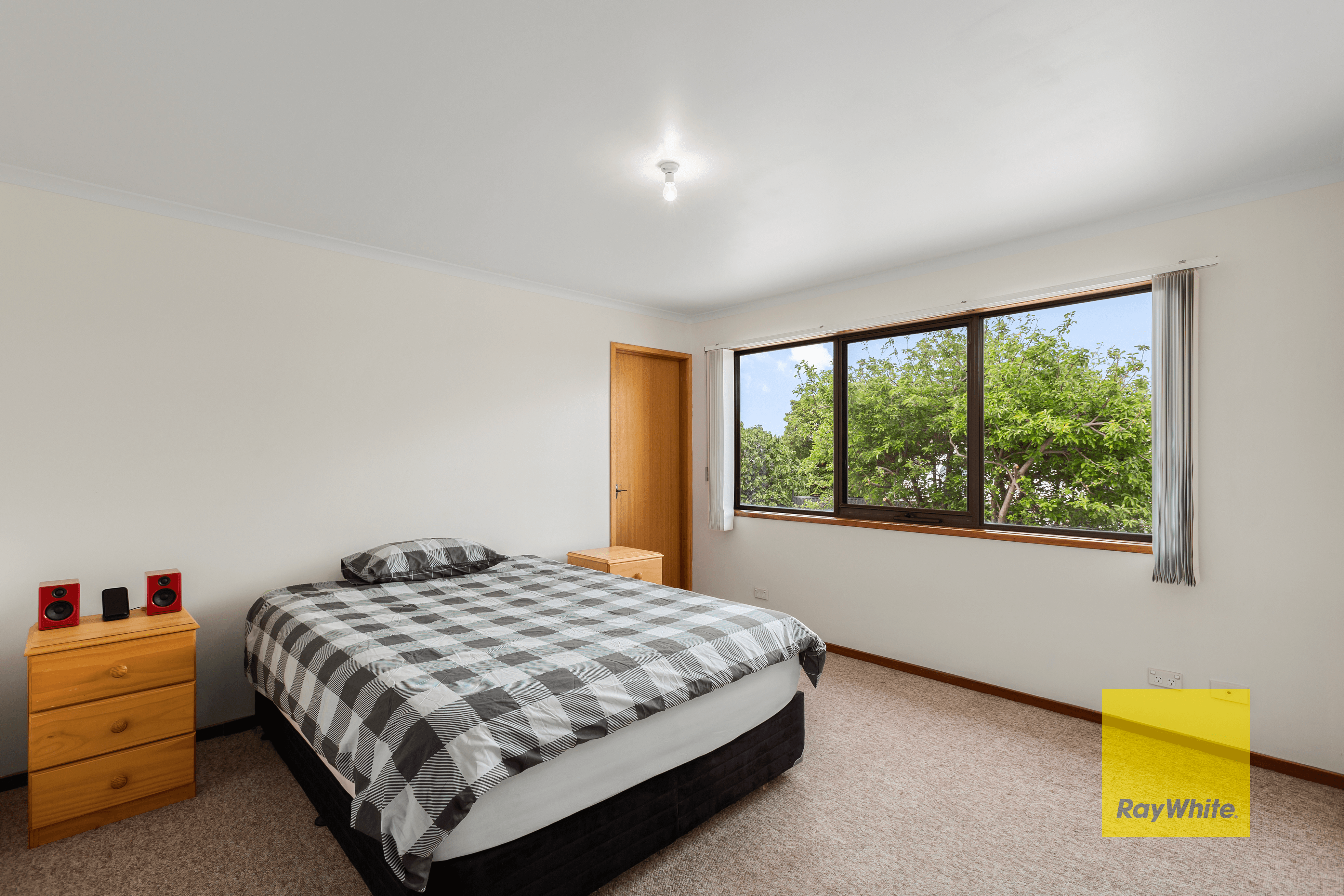 5 Charles Court, ST LEONARDS, VIC 3223