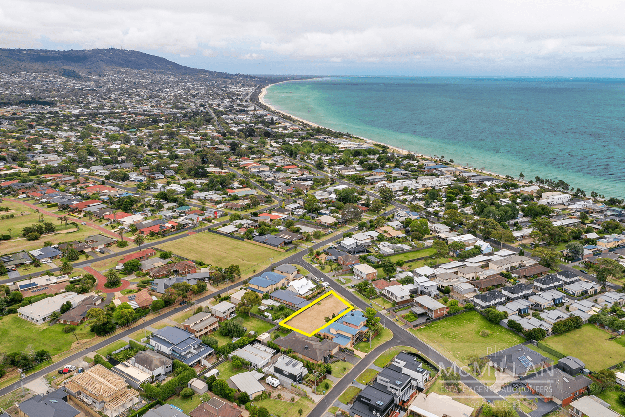 6 Seaview Avenue, Safety Beach, VIC 3936