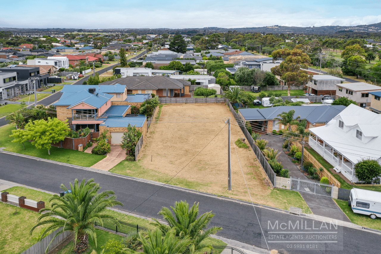 6 Seaview Avenue, Safety Beach, VIC 3936