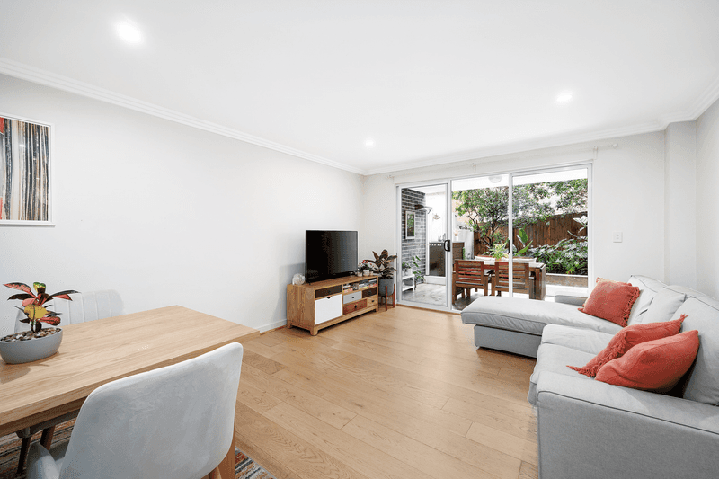 2/39-41 Pacific Parade, Dee Why, NSW 2099