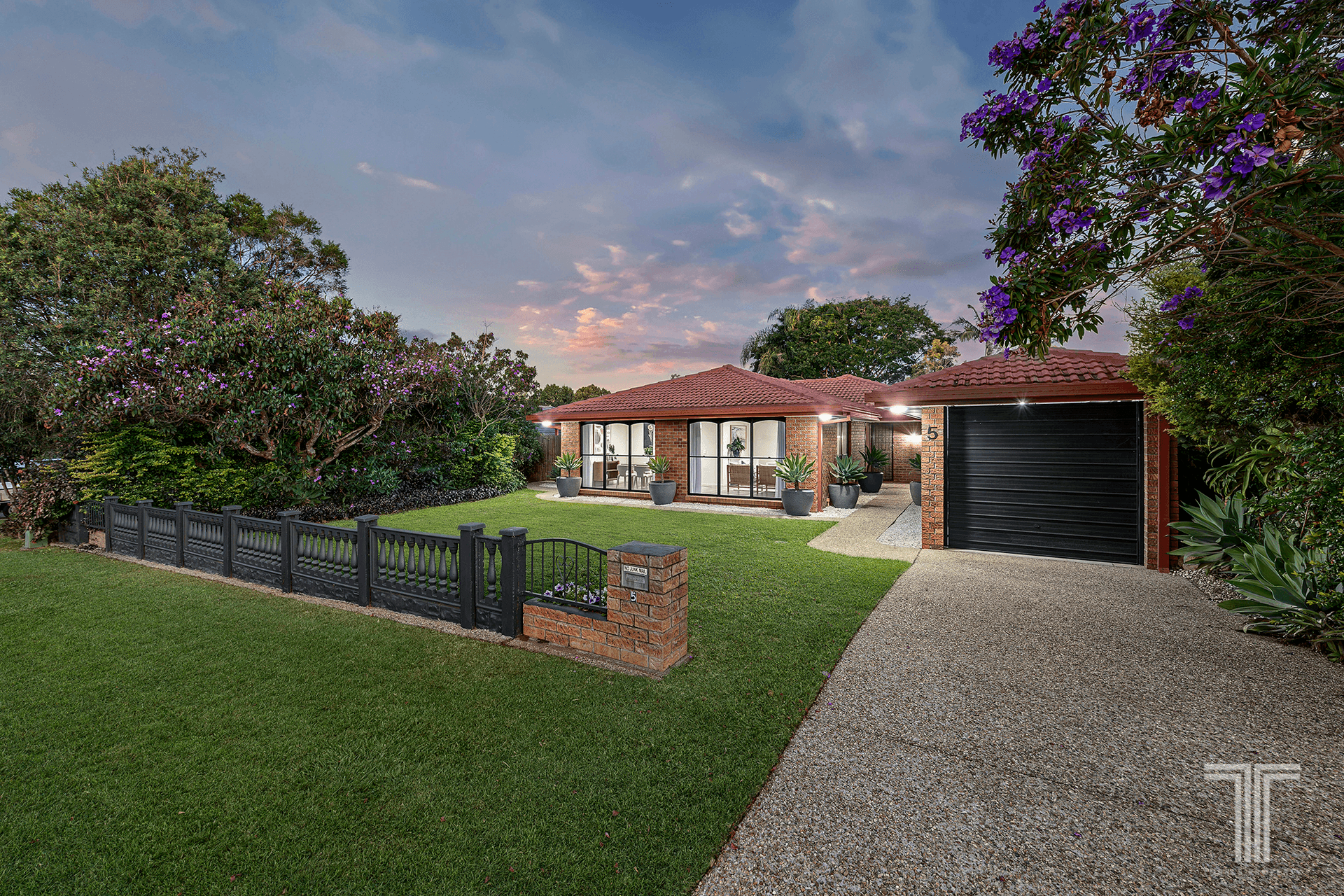 5 Taronne Street, Carindale, QLD 4152