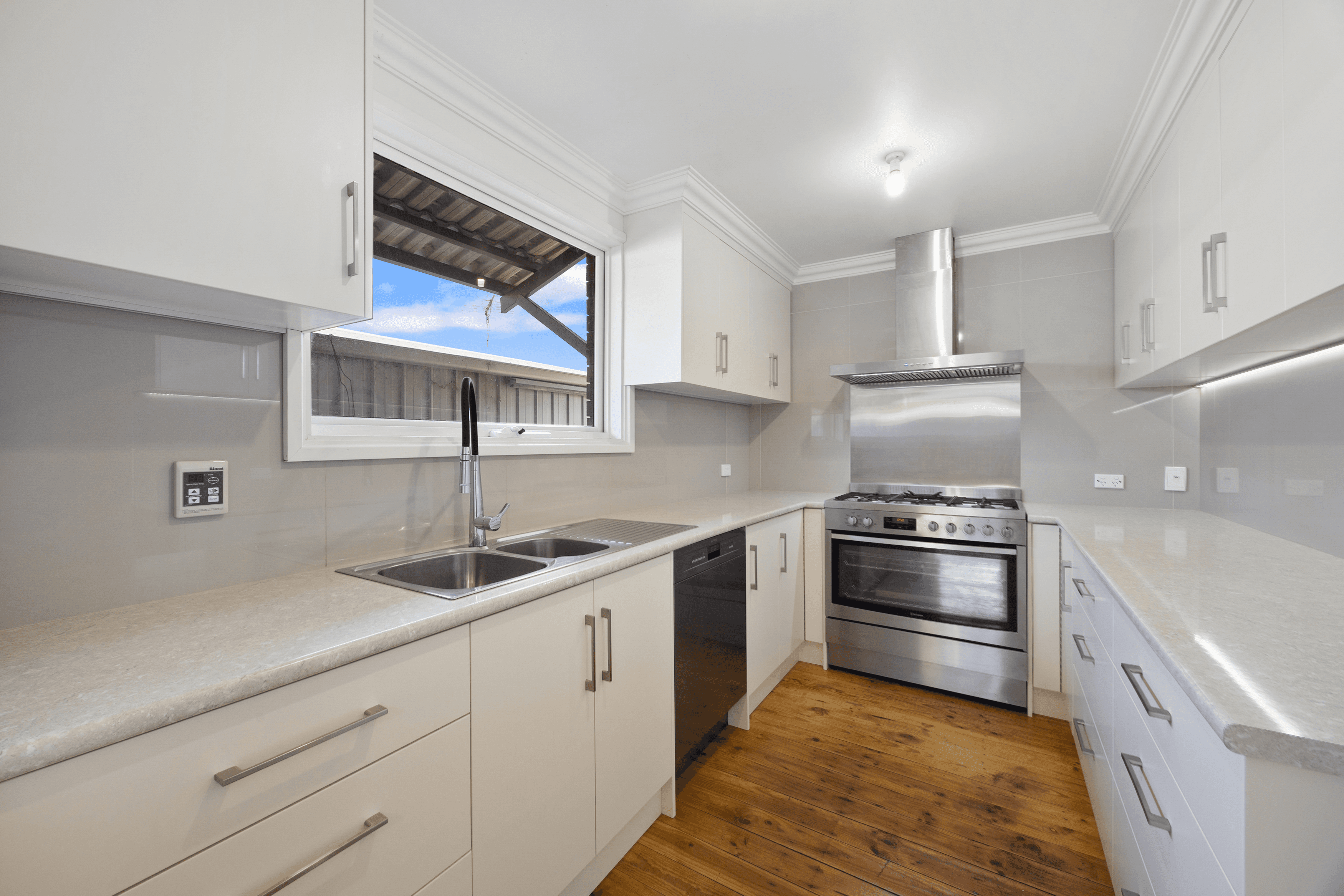 16 Itala Crescent, HACKHAM WEST, SA 5163