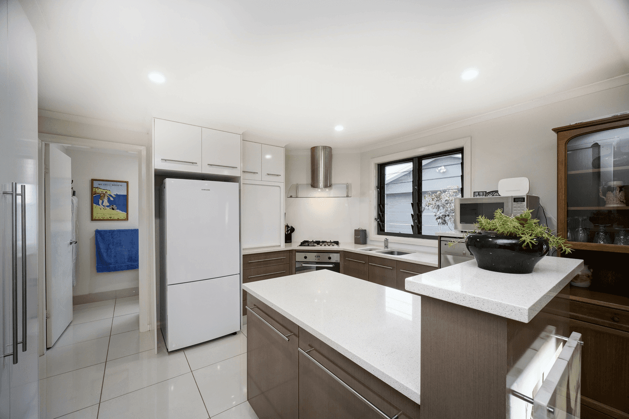 48 Taree St, Tuncurry, NSW 2428