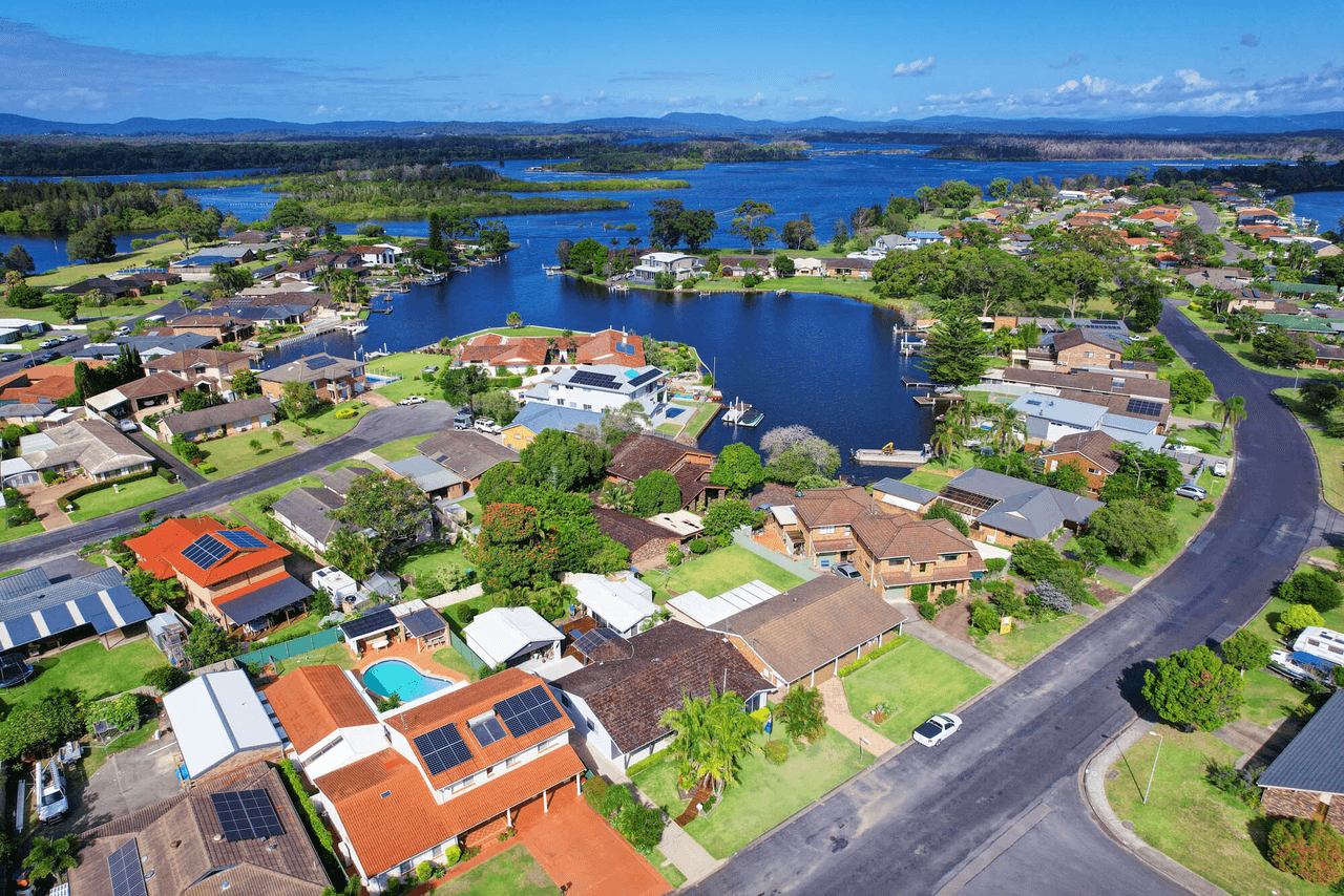 48 Taree St, Tuncurry, NSW 2428