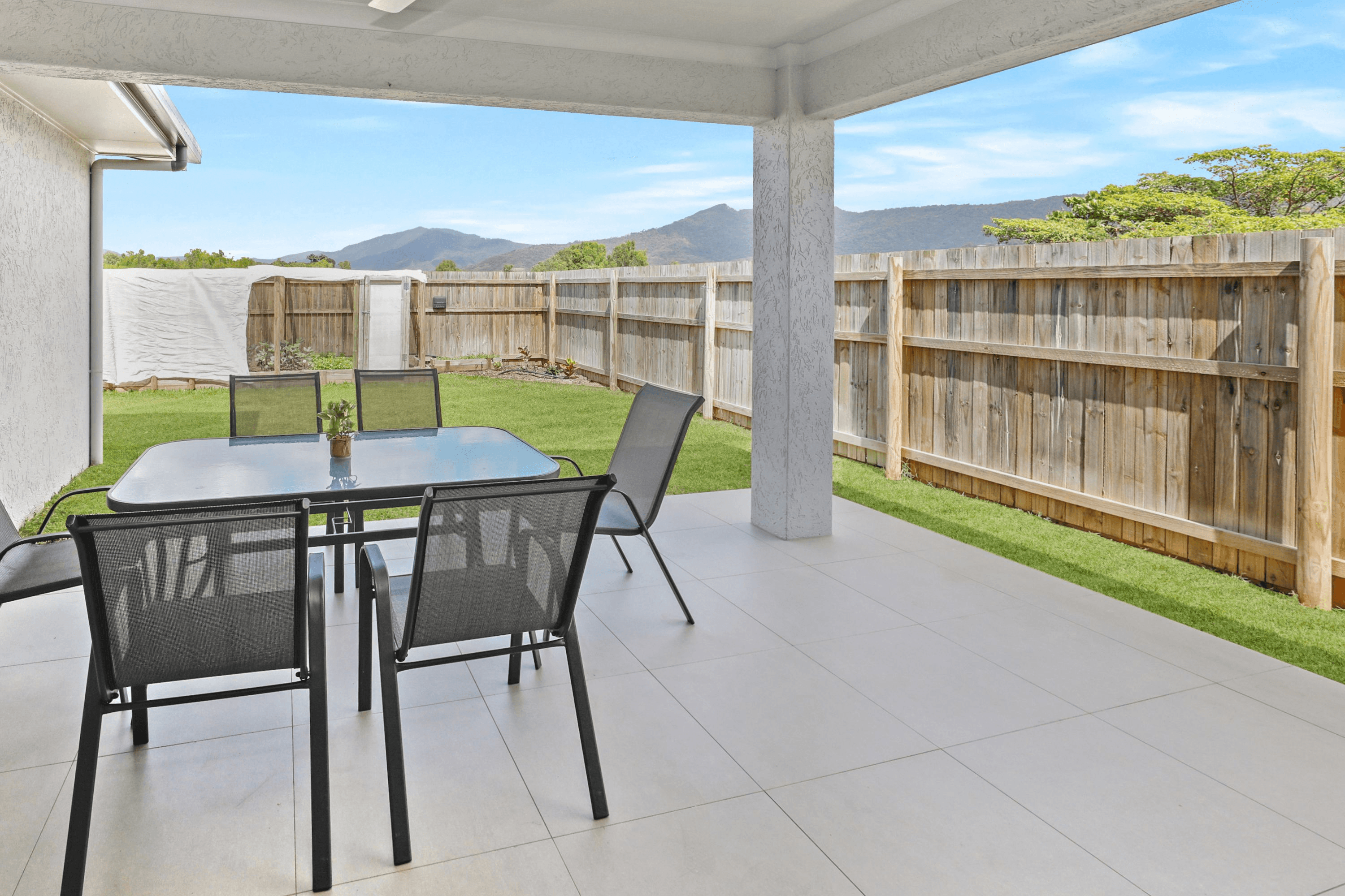 24 Barratta Circle, Smithfield, QLD 4878