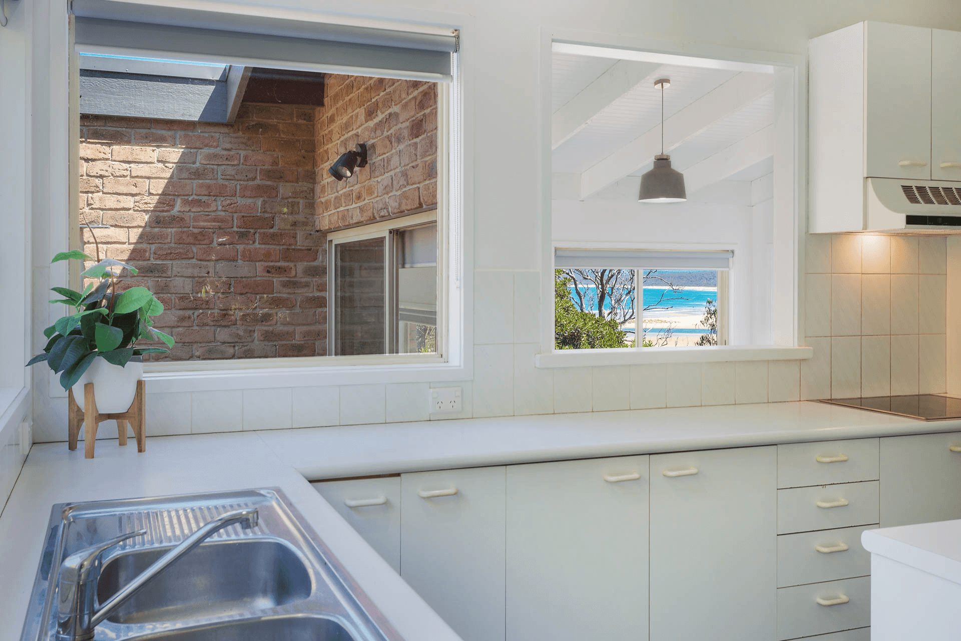 8 Lake Street, Merimbula, NSW 2548