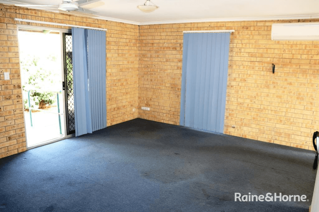 4/88 Walter Road, KINGAROY, QLD 4610