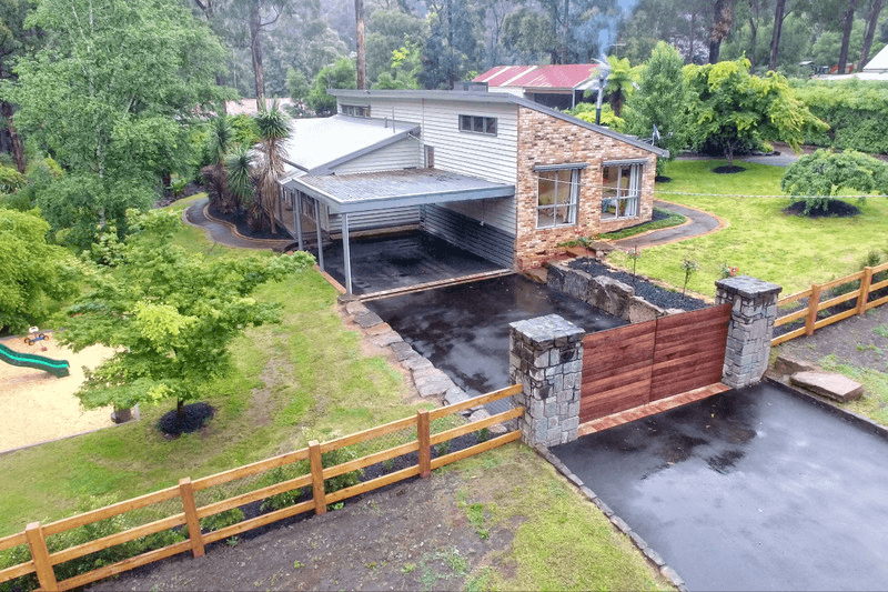 14 Glen Road, Cockatoo, VIC 3781