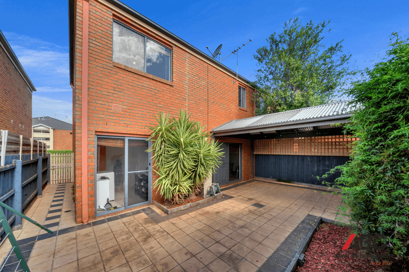 15 The Glades, Taylors Hill, VIC 3037