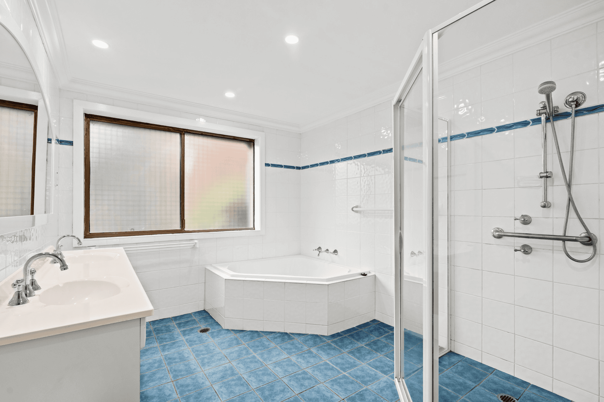 24 Onthonna Terrace, Umina Beach, NSW 2257