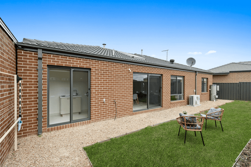 17 Stonrise Street, WOLLERT, VIC 3750