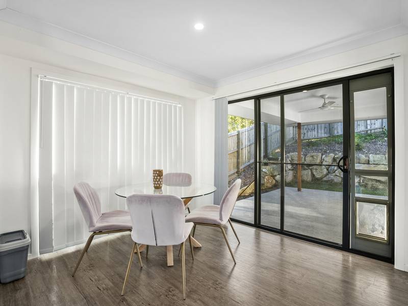 5 Wattlebird Crescent, GILSTON, QLD 4211