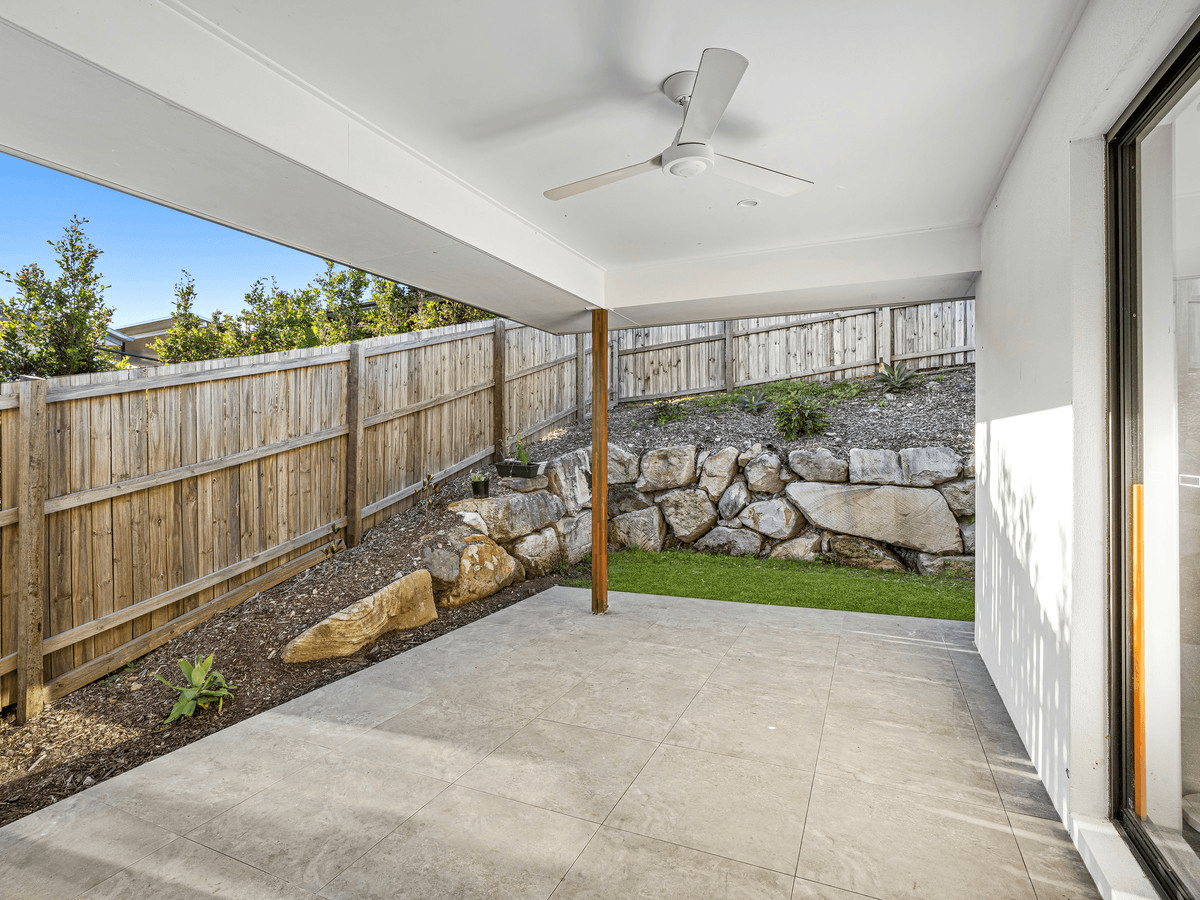 5 Wattlebird Crescent, GILSTON, QLD 4211