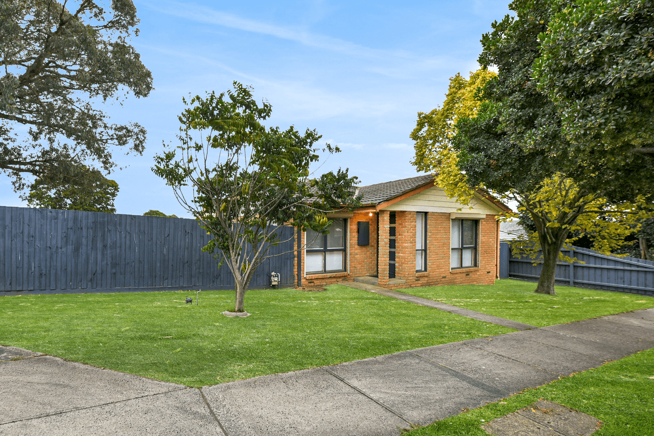 18 St James Court, NARRE WARREN, VIC 3805