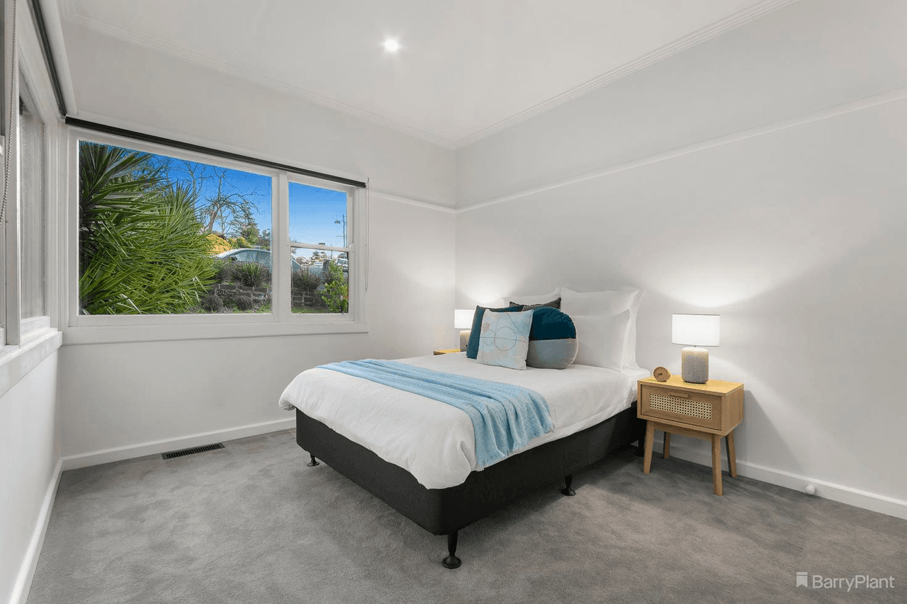 26 Paterson Crescent, GREENSBOROUGH, VIC 3088