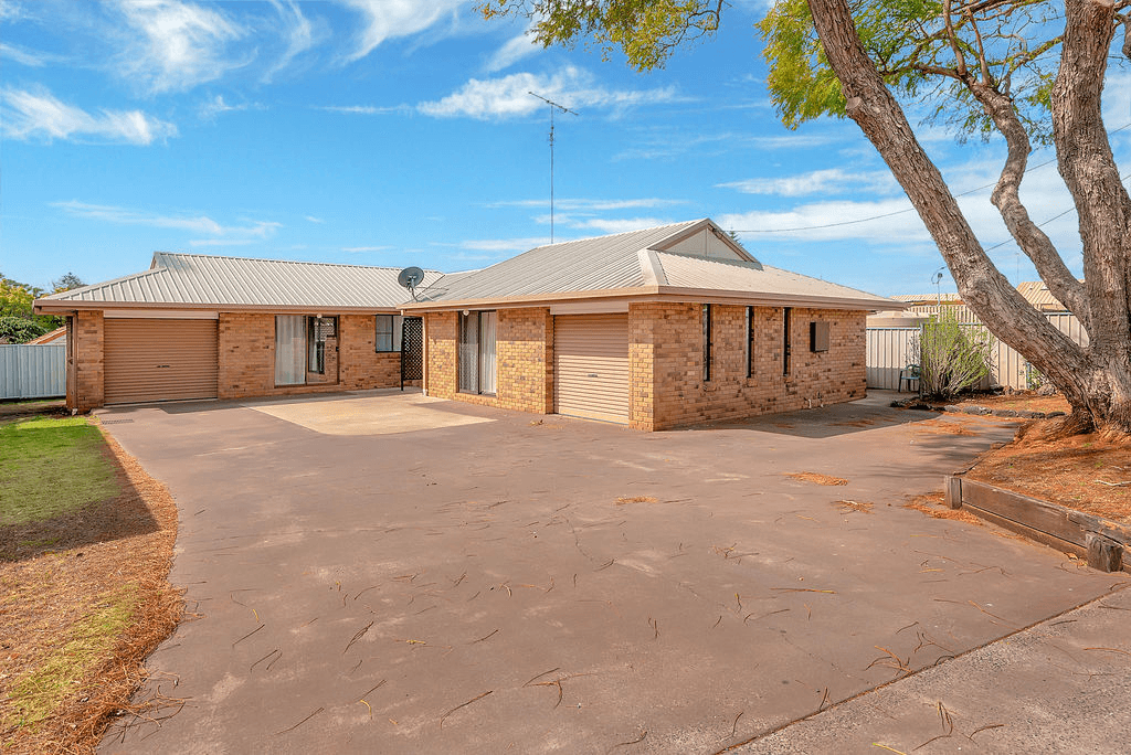 17 Boyes Street, HARRISTOWN, QLD 4350