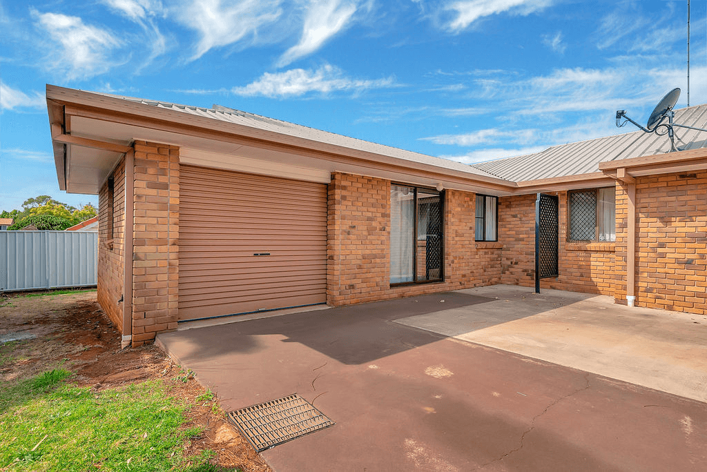 17 Boyes Street, HARRISTOWN, QLD 4350