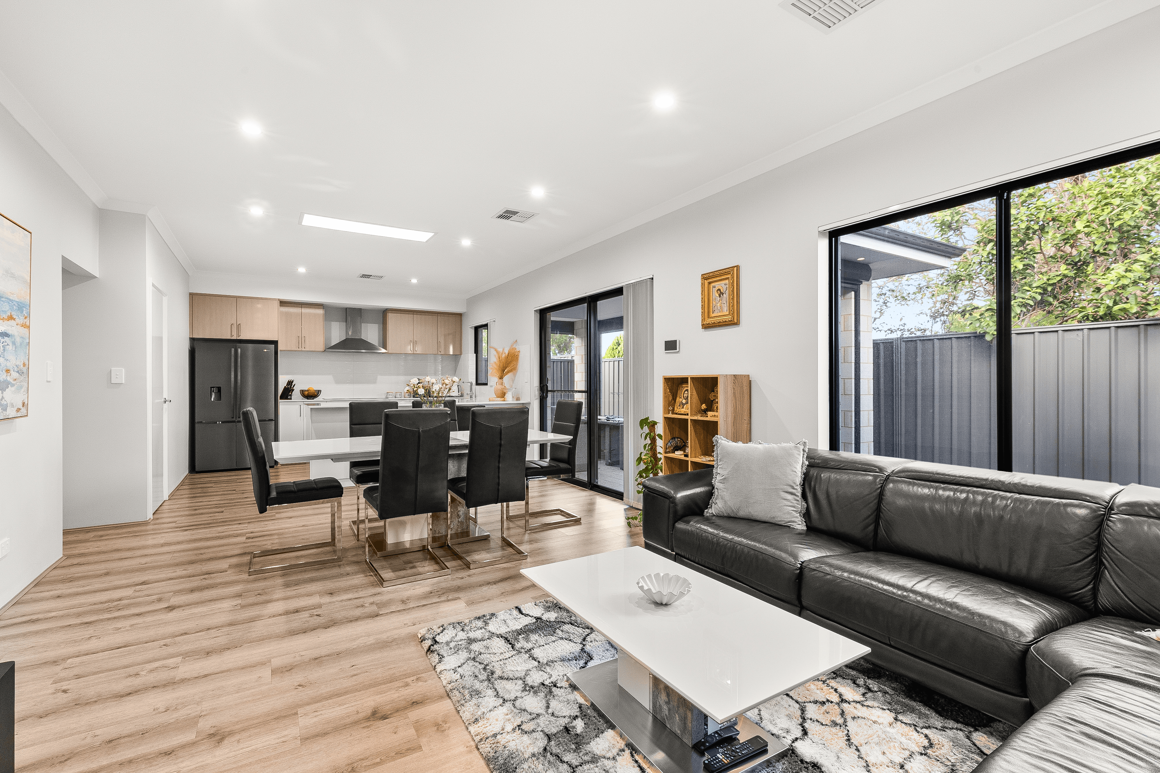 47 Berryana Loop, GIRRAWHEEN, WA 6064