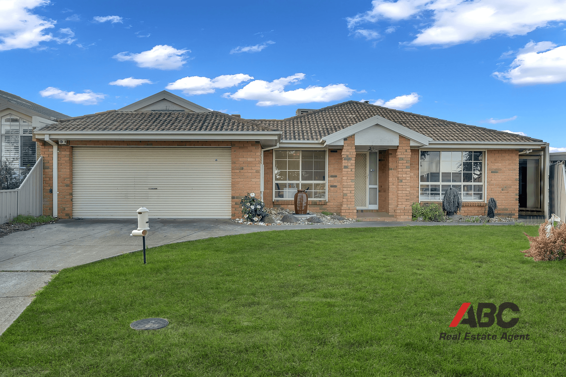 6 Robinson Court, Delahey, VIC 3037