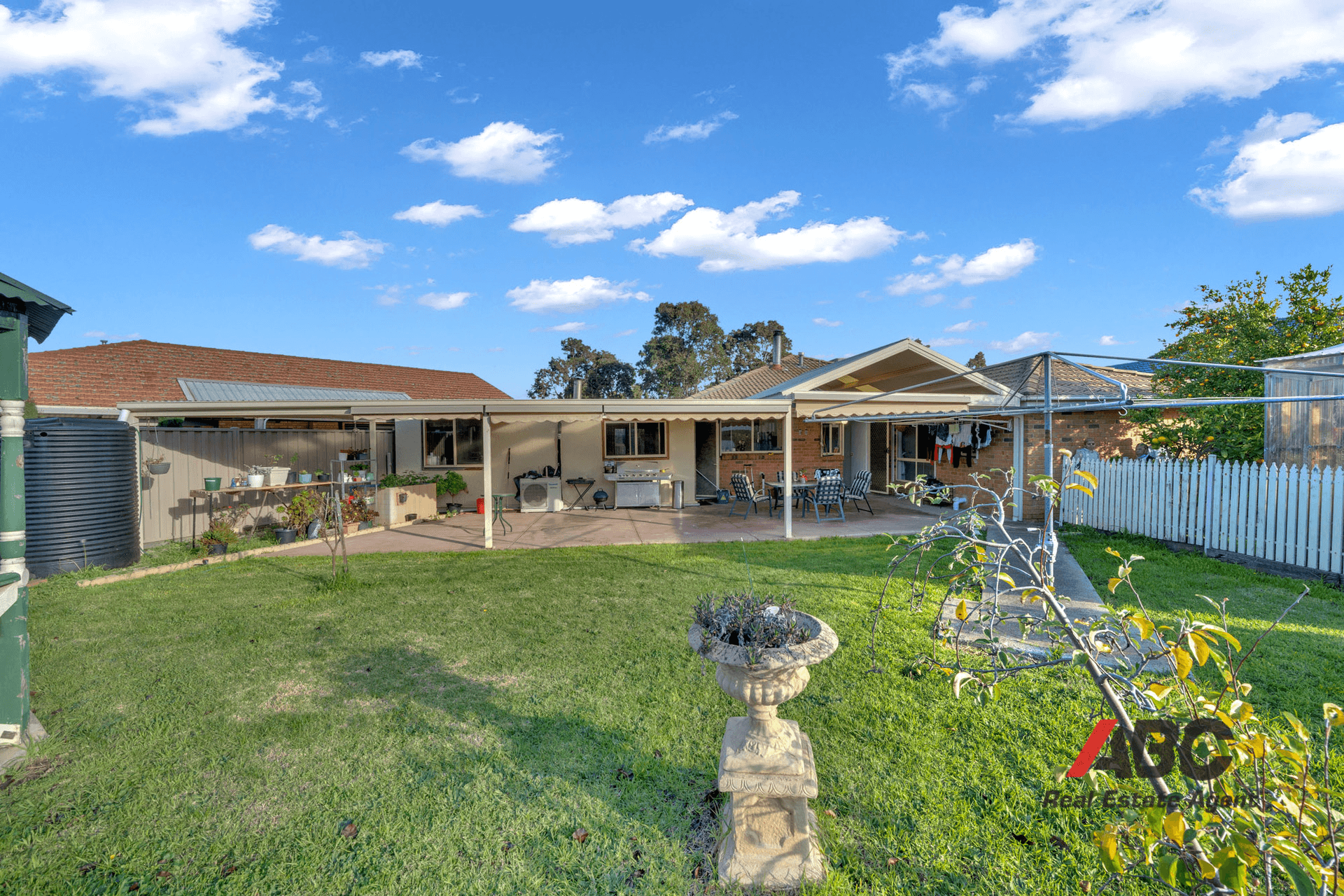 6 Robinson Court, Delahey, VIC 3037