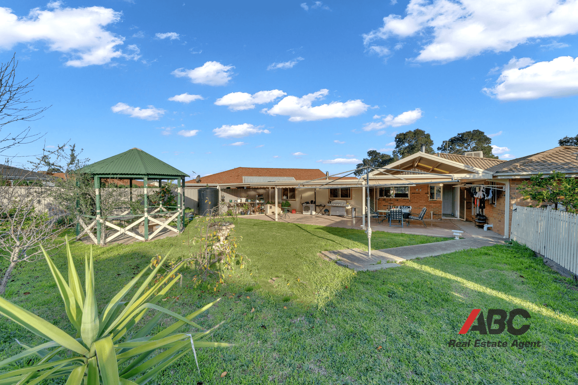 6 Robinson Court, Delahey, VIC 3037