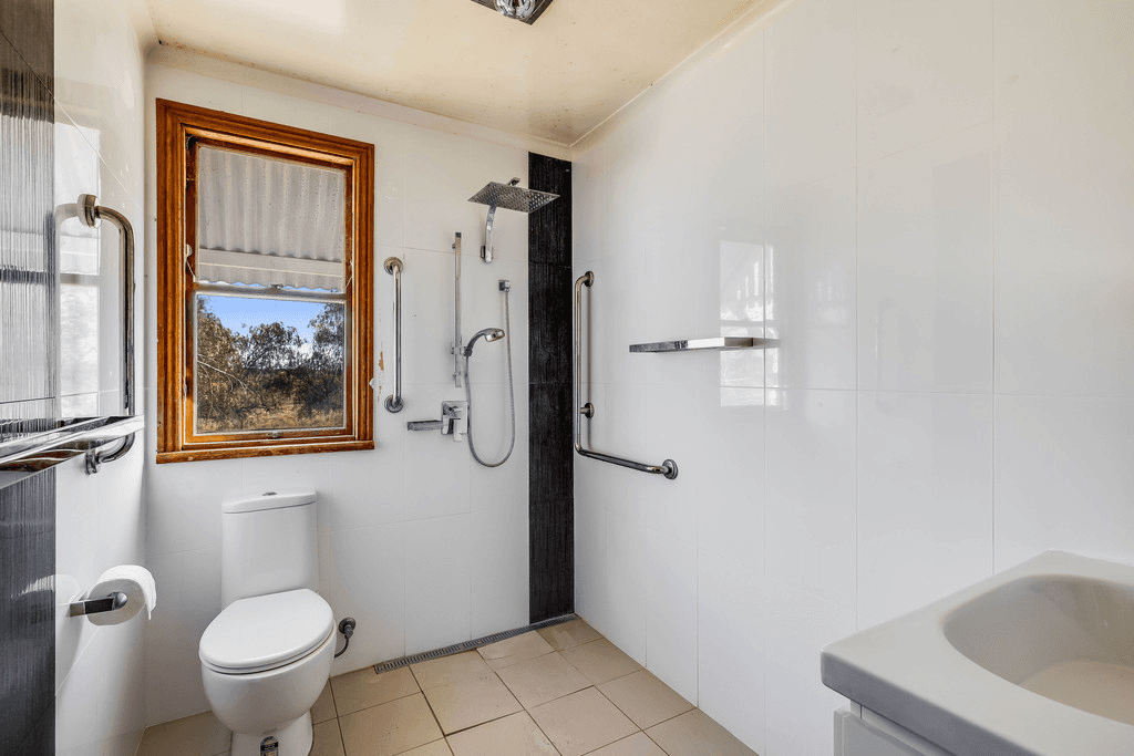 364 Cudmore Road, CAMBOOYA, QLD 4358