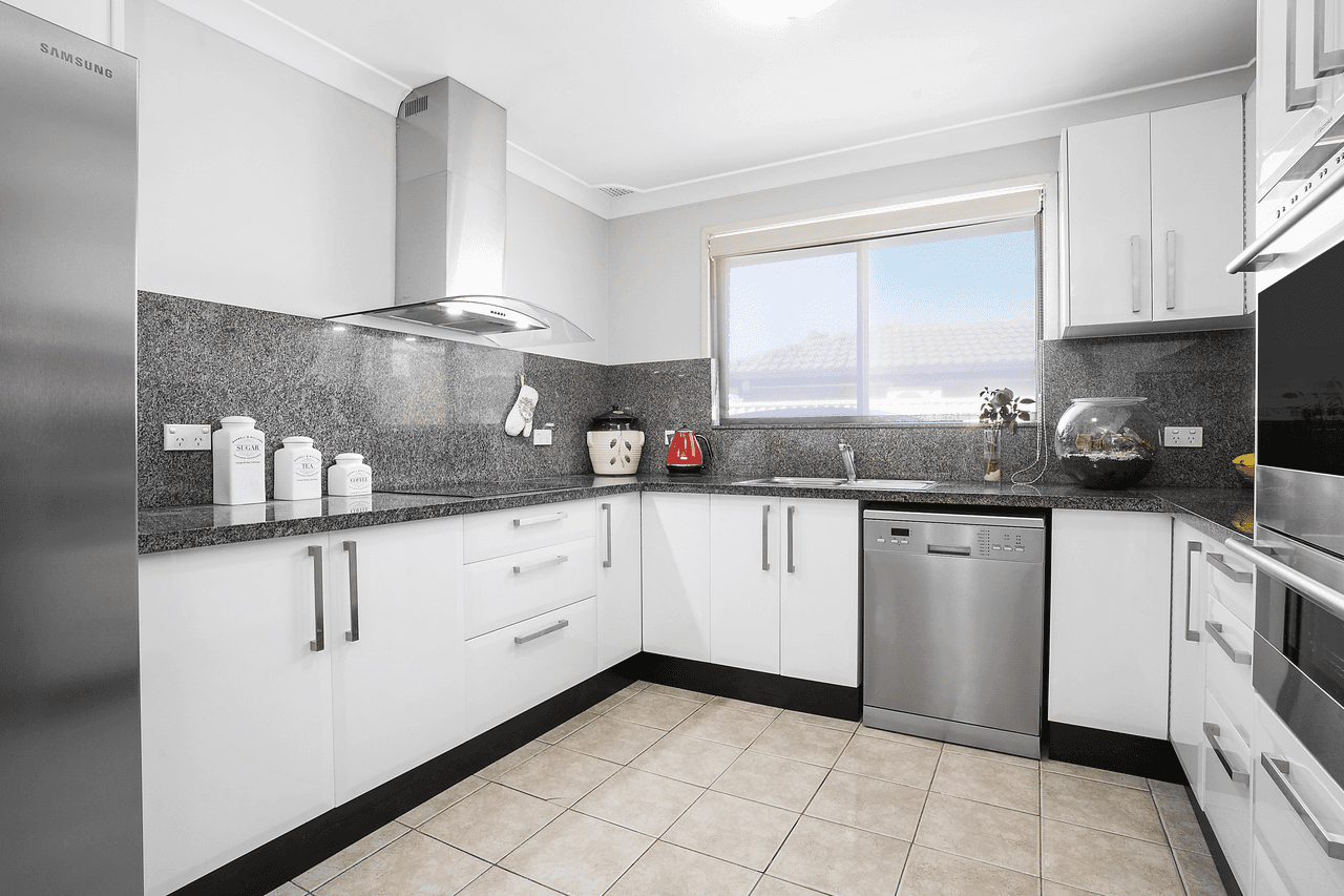 18 Bimbi Place, BONNYRIGG, NSW 2177