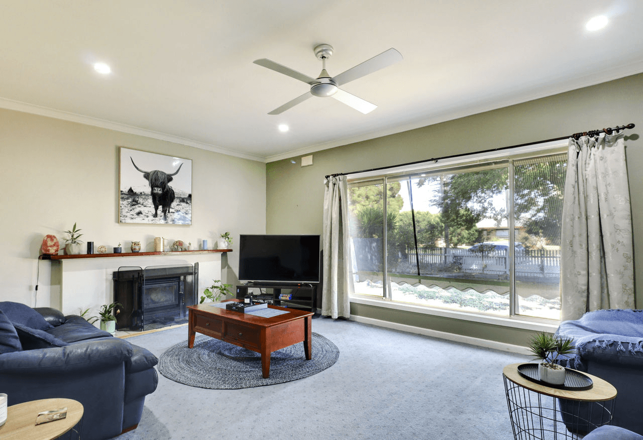 369 Sloane Street, DENILIQUIN, NSW 2710