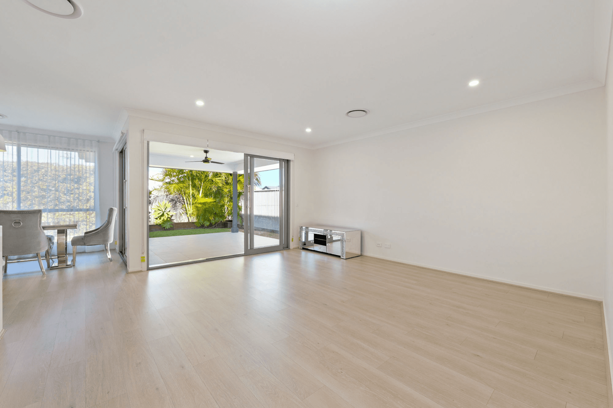 17 Marina View Drive, PELICAN WATERS, QLD 4551