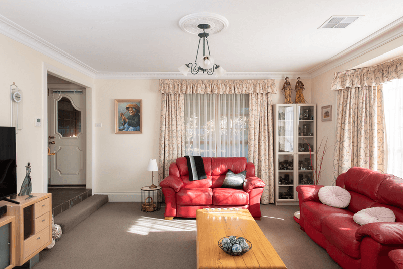 12 Saddlers Court, EVANDALE, TAS 7212