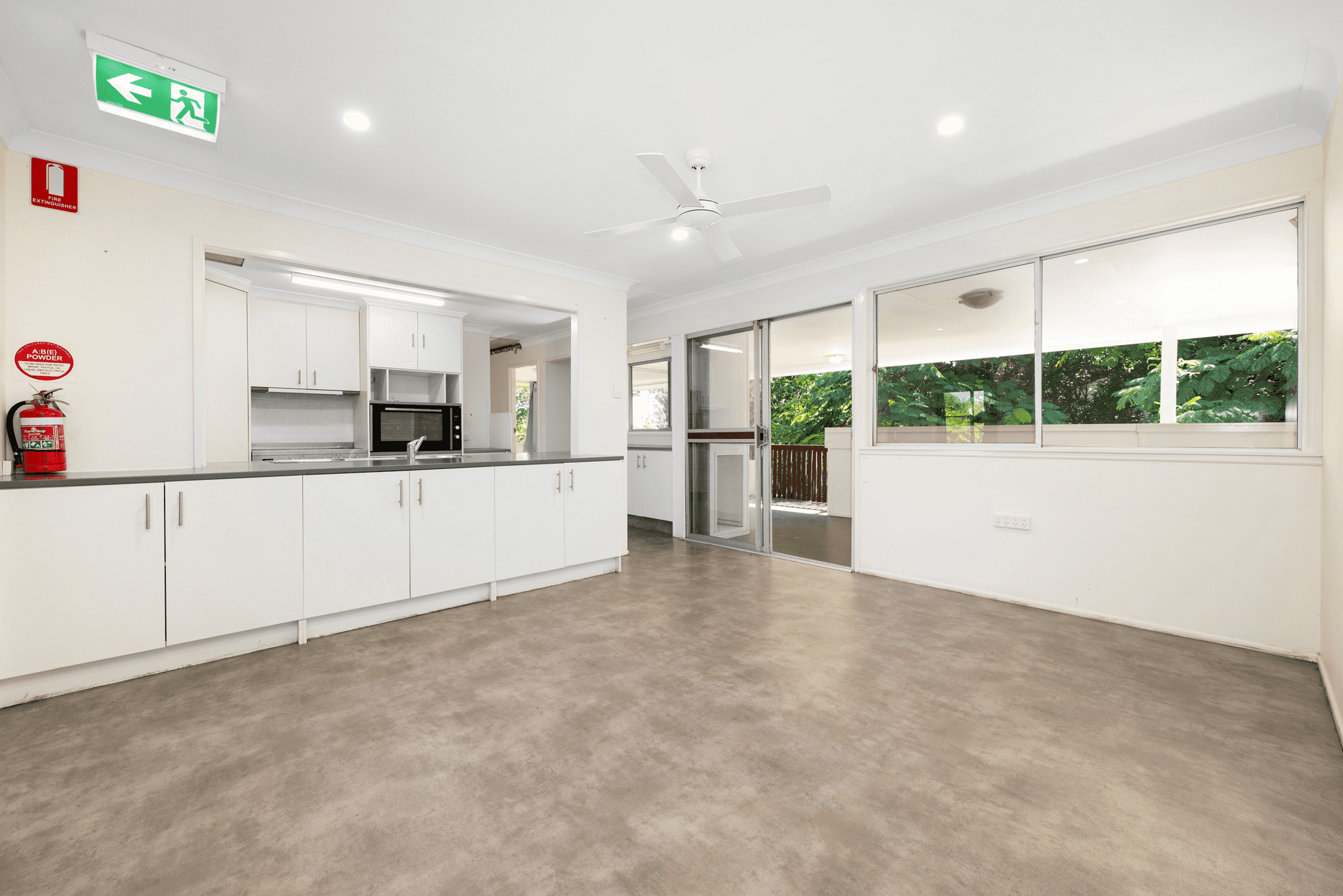 300 Richmond Road, CANNON HILL, QLD 4170