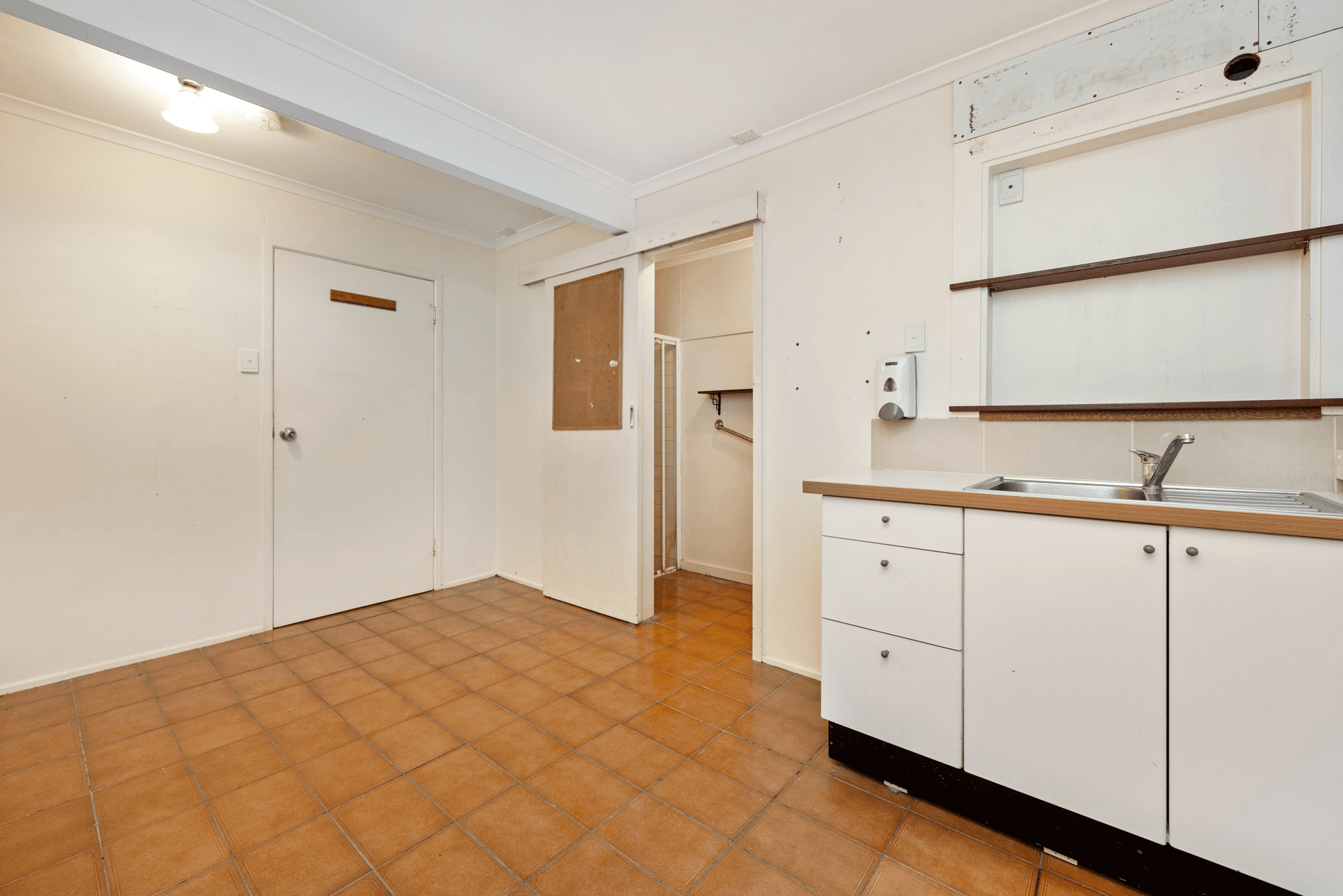 300 Richmond Road, CANNON HILL, QLD 4170