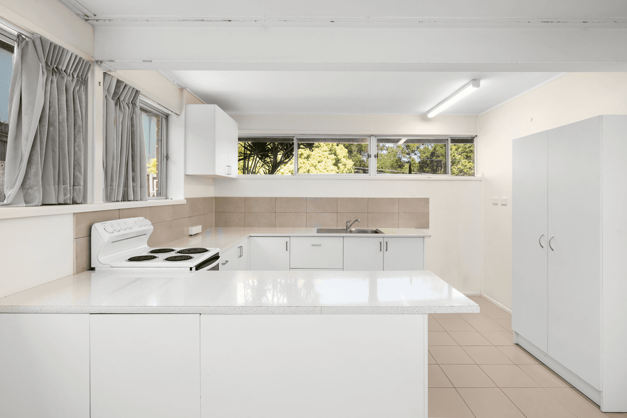 300 Richmond Road, CANNON HILL, QLD 4170