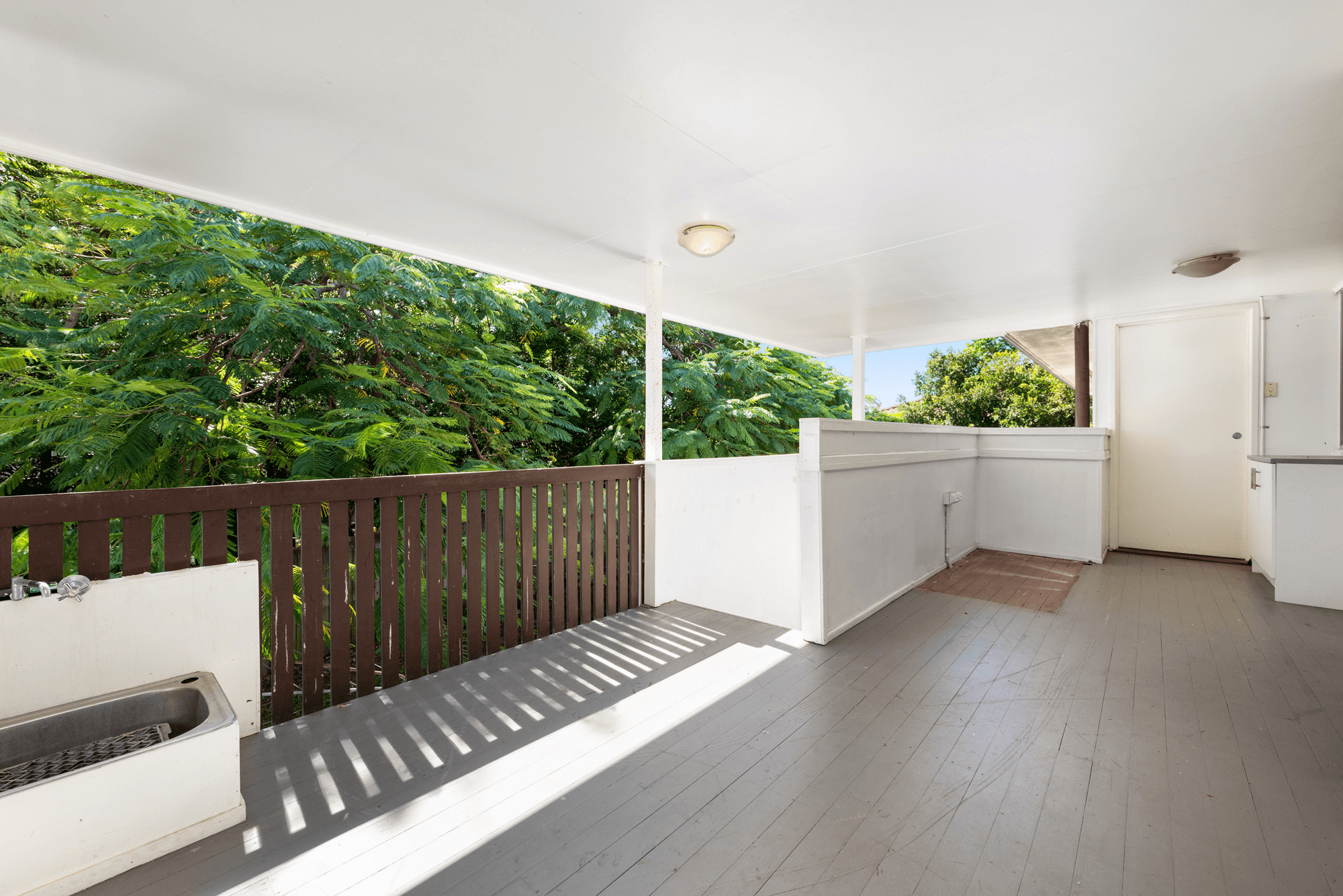 300 Richmond Road, CANNON HILL, QLD 4170