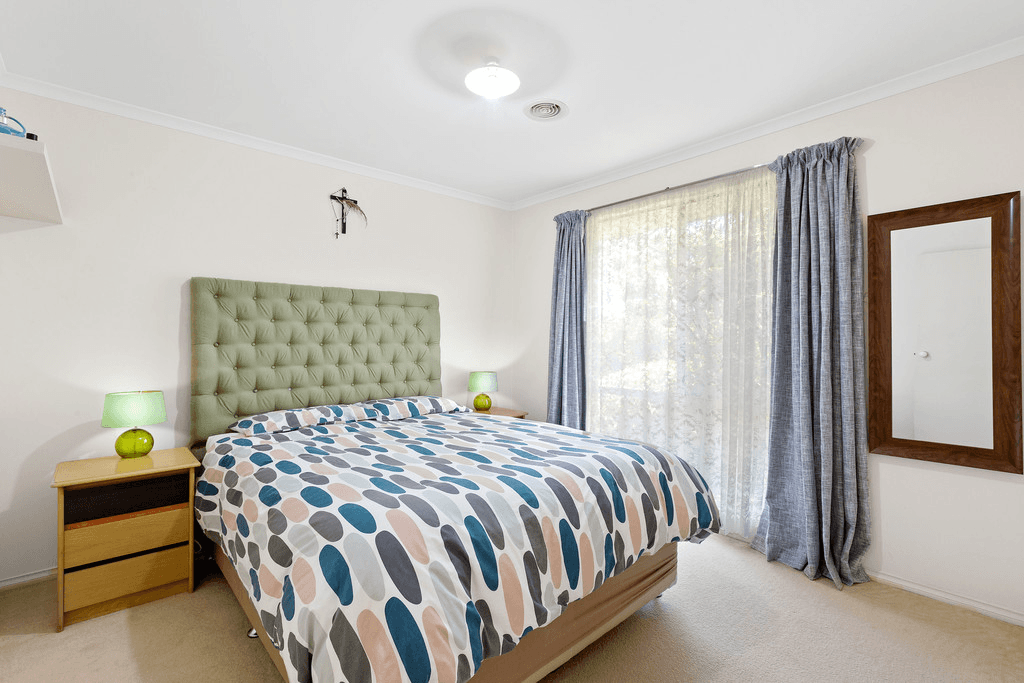 8 Nicholas Court, CARRUM DOWNS, VIC 3201