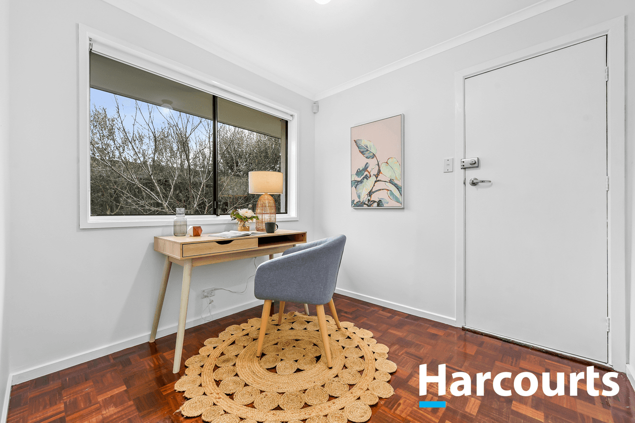 15 Neasham Drive, DANDENONG NORTH, VIC 3175