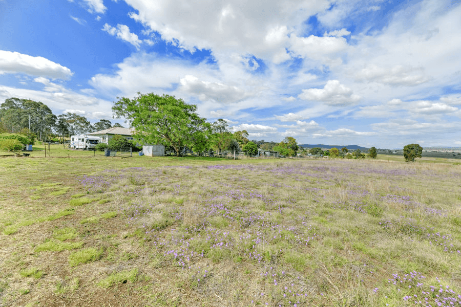 34 Sparksman Road, MOUNT MARSHALL, QLD 4362