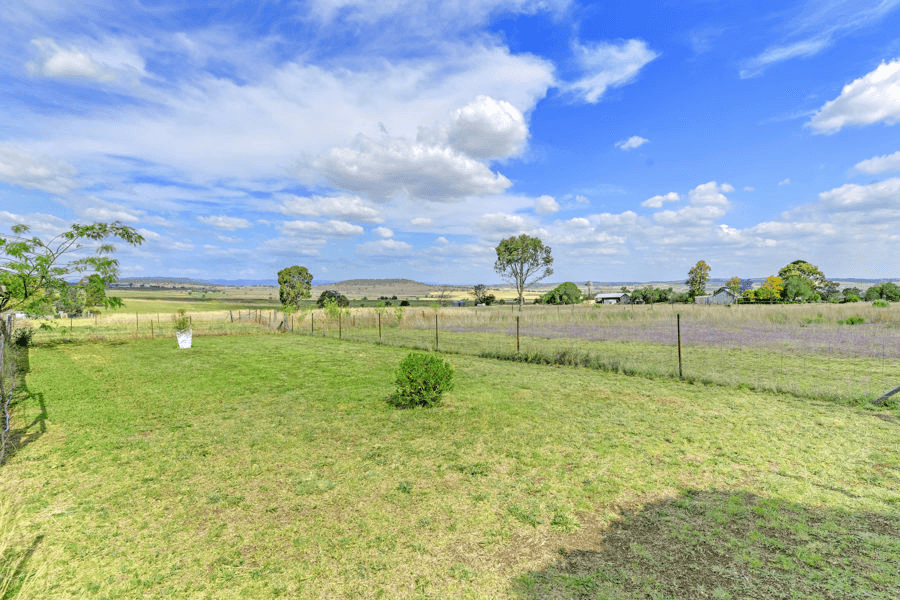 34 Sparksman Road, MOUNT MARSHALL, QLD 4362