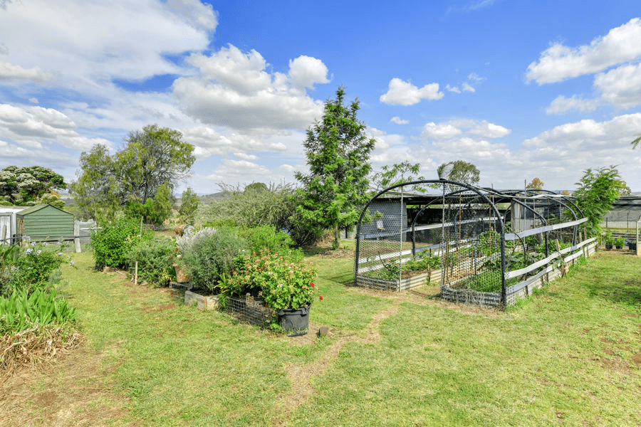 34 Sparksman Road, MOUNT MARSHALL, QLD 4362