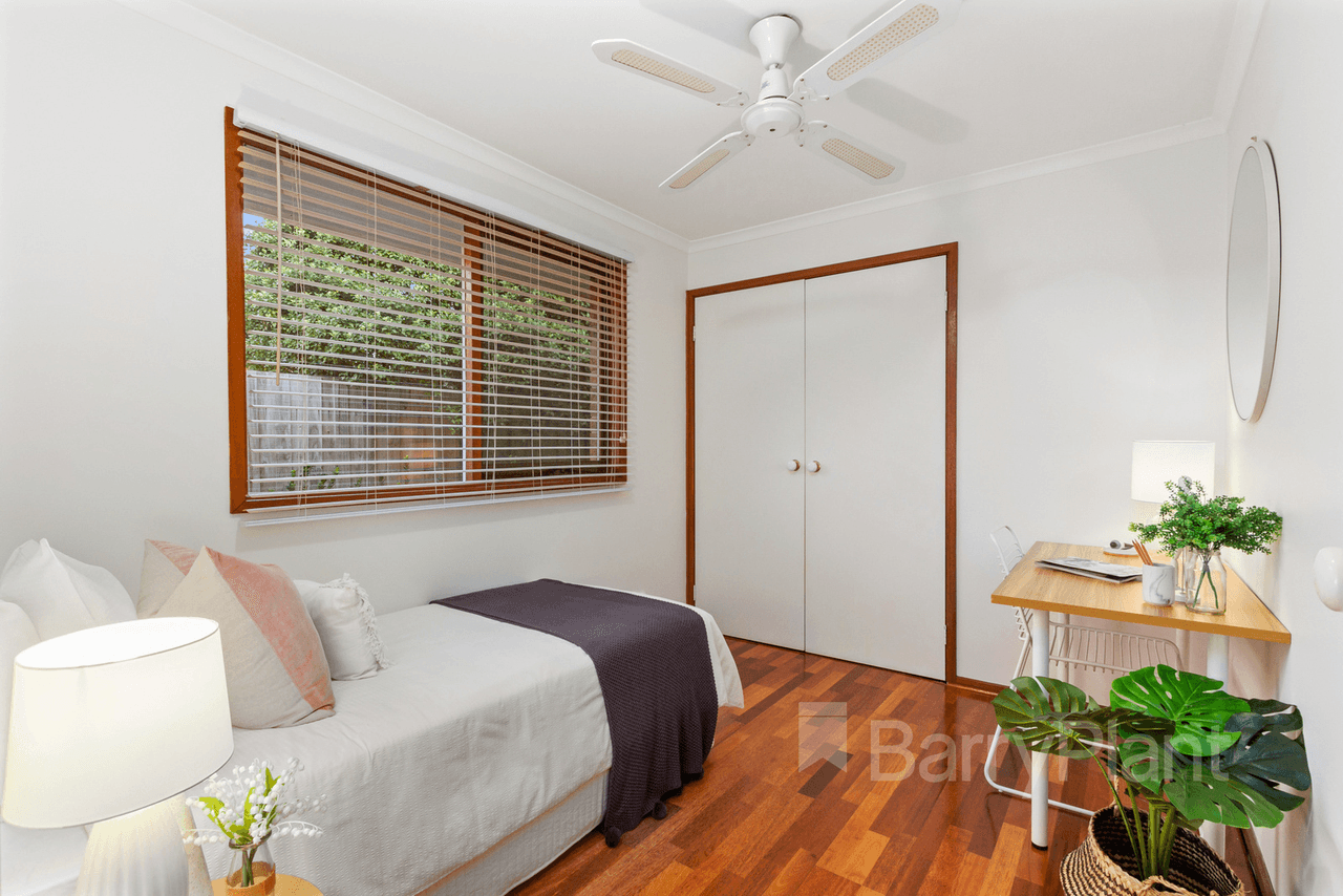 122 Langdale Drive, Croydon Hills, VIC 3136