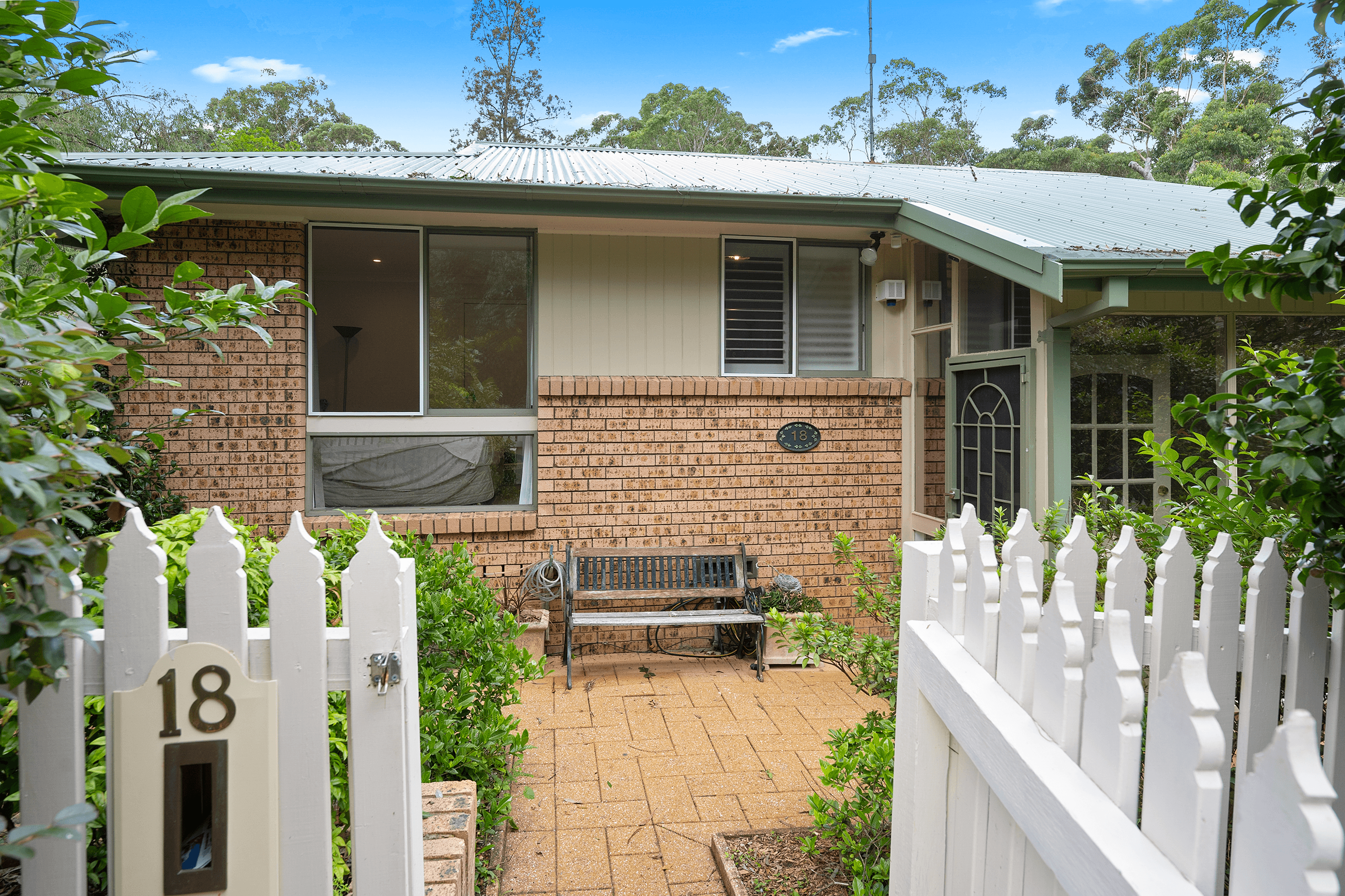18 Timbarra Road, WESTLEIGH, NSW 2120