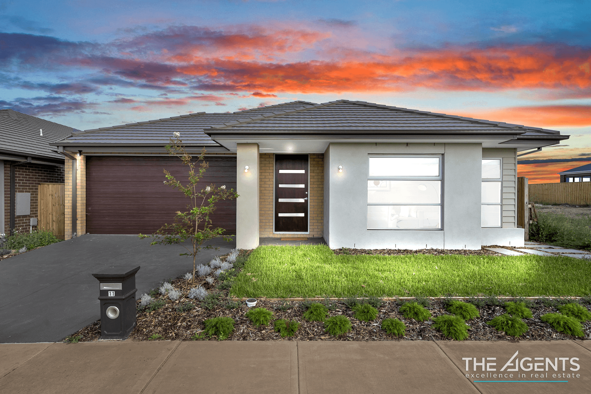 11 Gairdner Street, Manor Lakes, VIC 3024