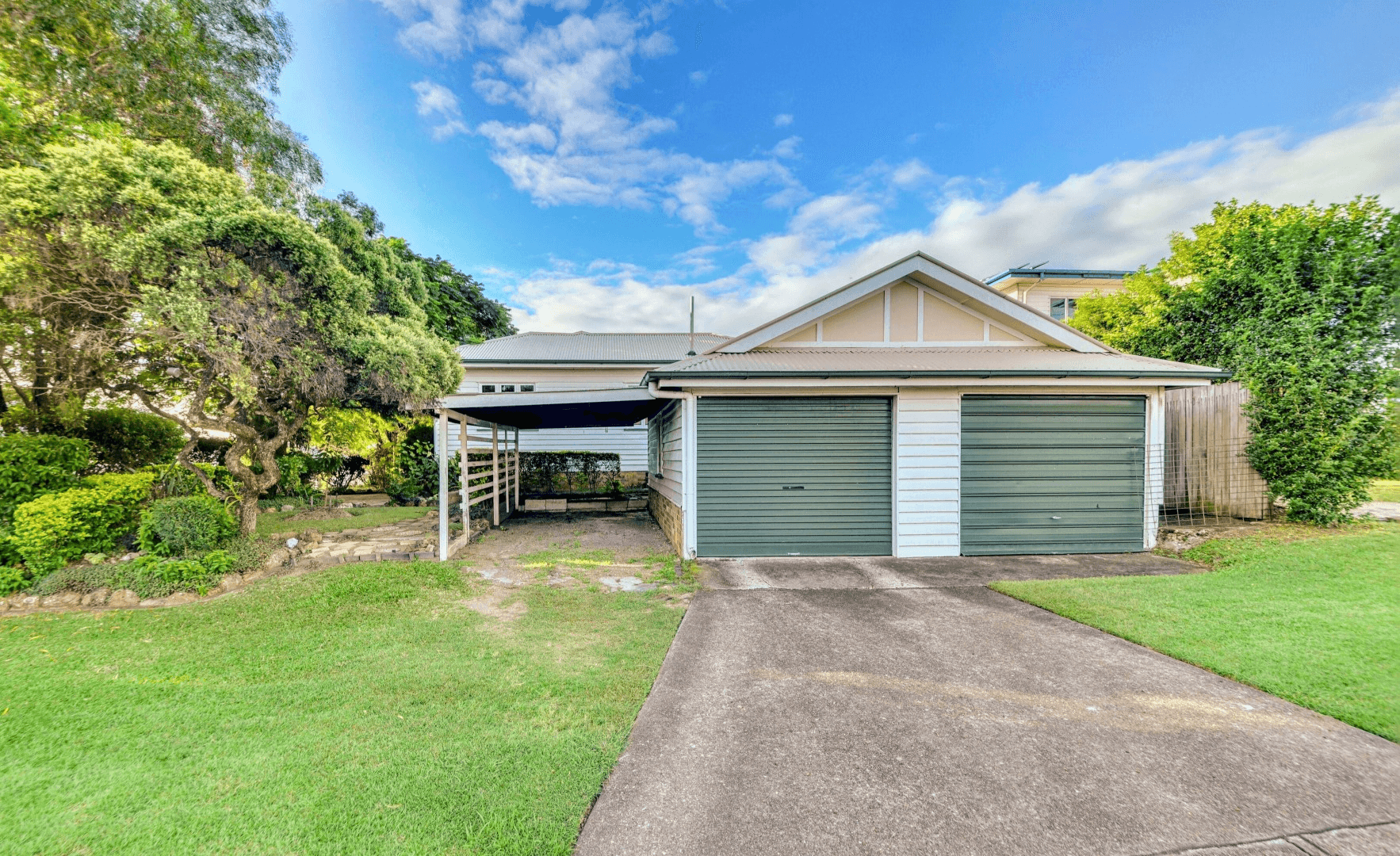 2 Abbey Street, EASTERN HEIGHTS, QLD 4305