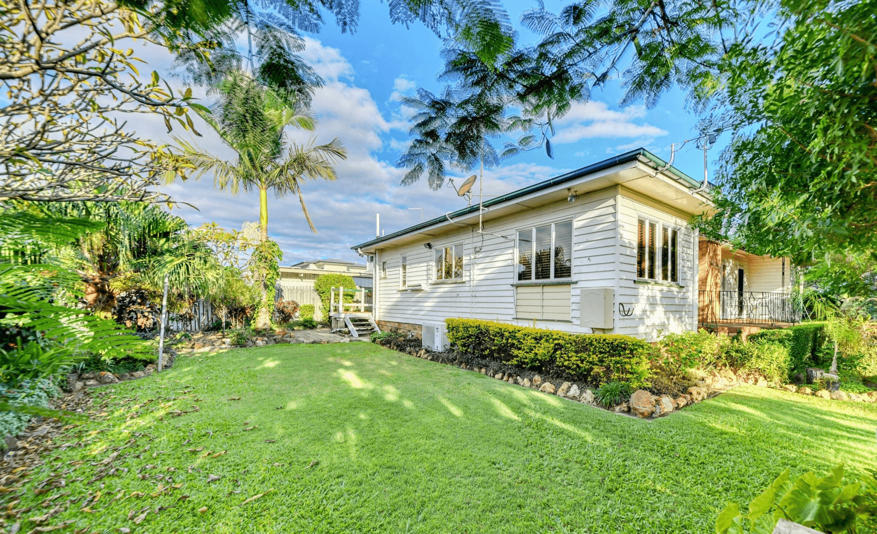 2 Abbey Street, EASTERN HEIGHTS, QLD 4305