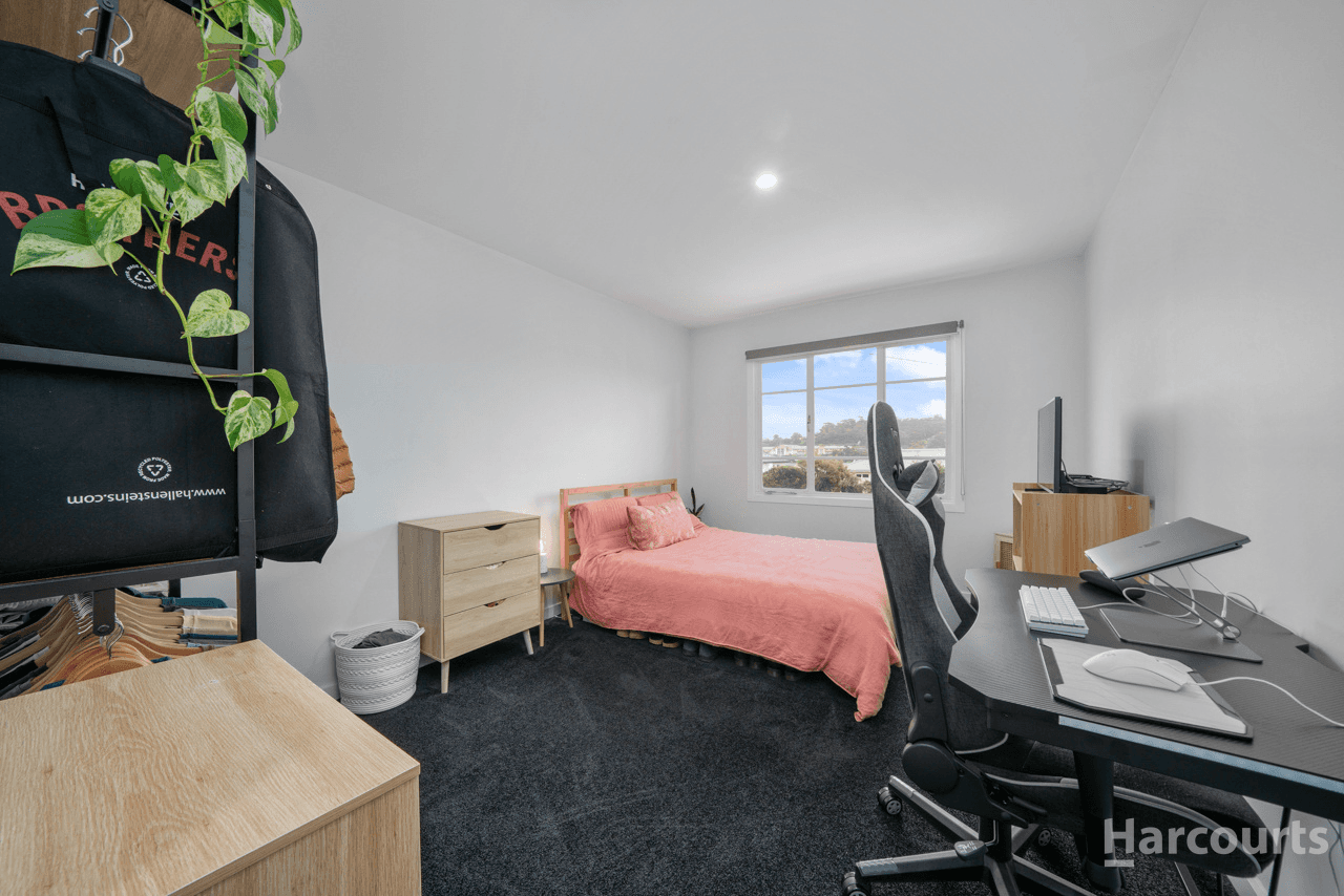 1/65 Bass Street, WARRANE, TAS 7018