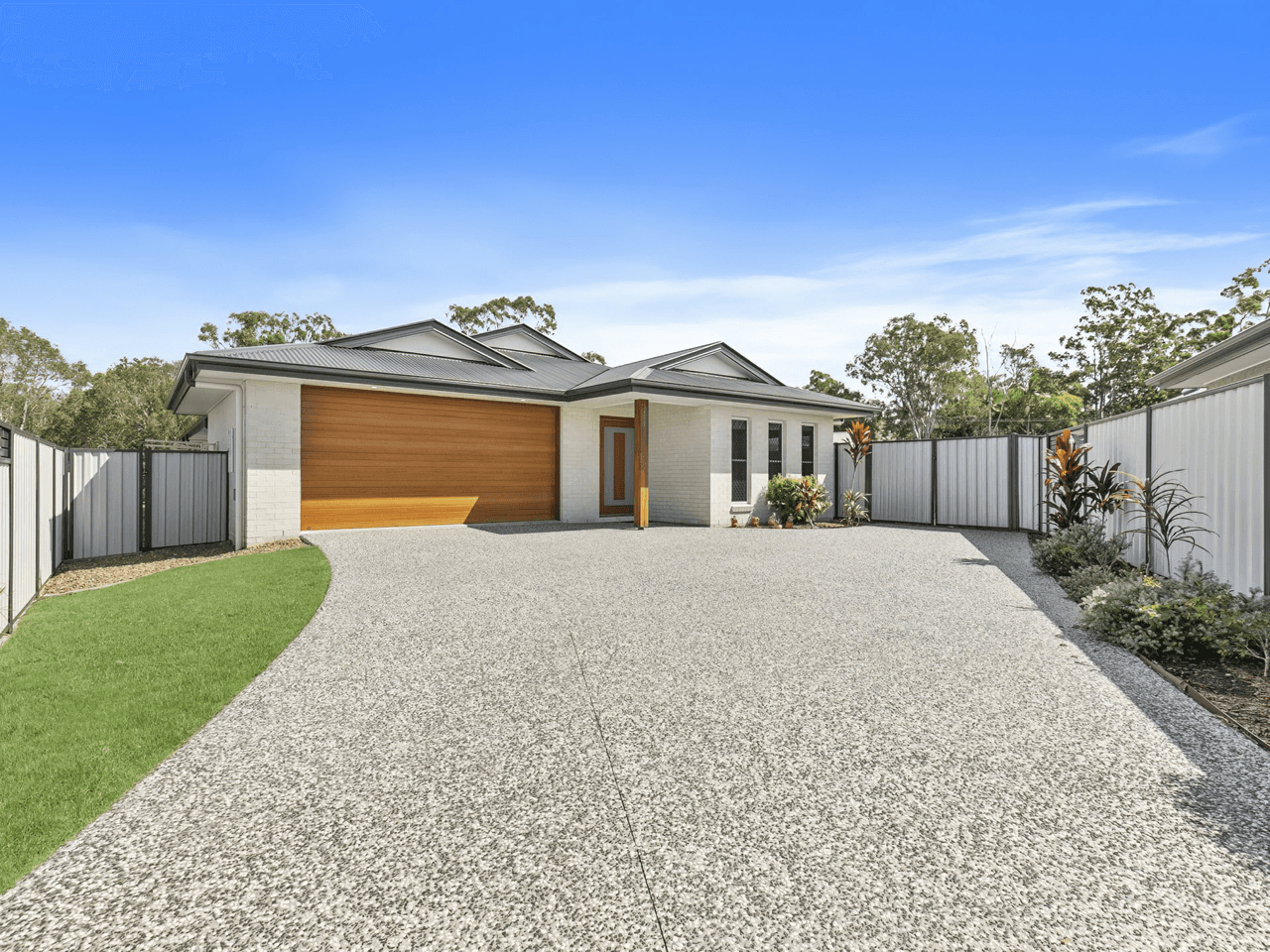 18 Armelie Court, NINGI, QLD 4511