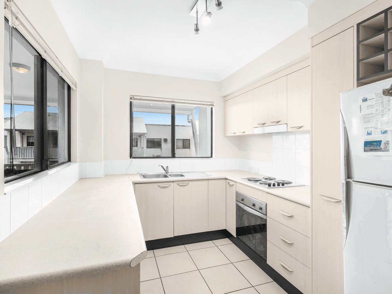 20/44-50 Pease Street, MANOORA, QLD 4870