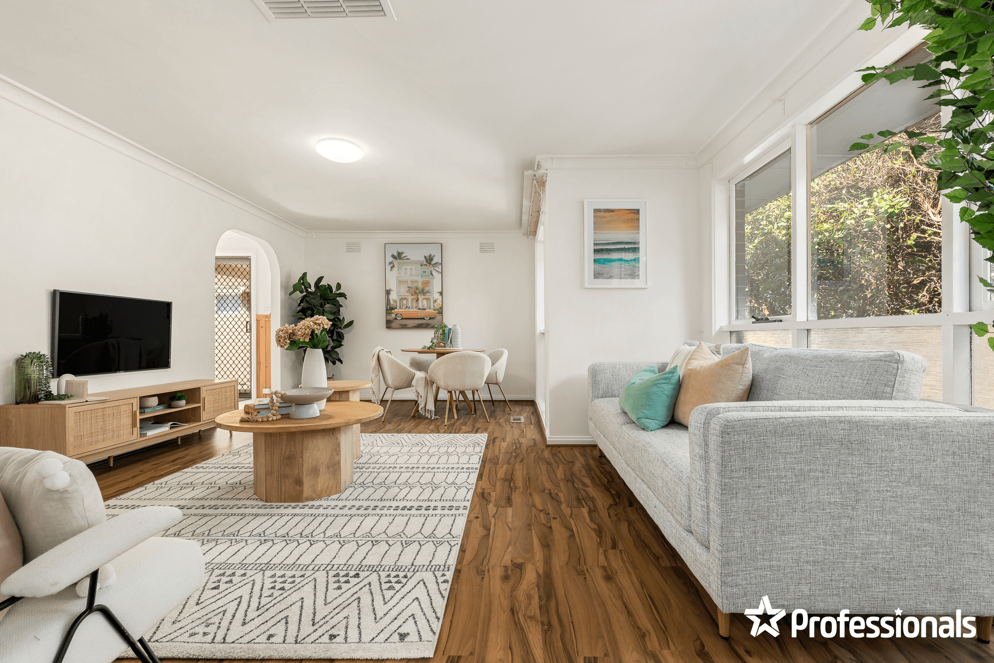 9 English Avenue, Scoresby, VIC 3179